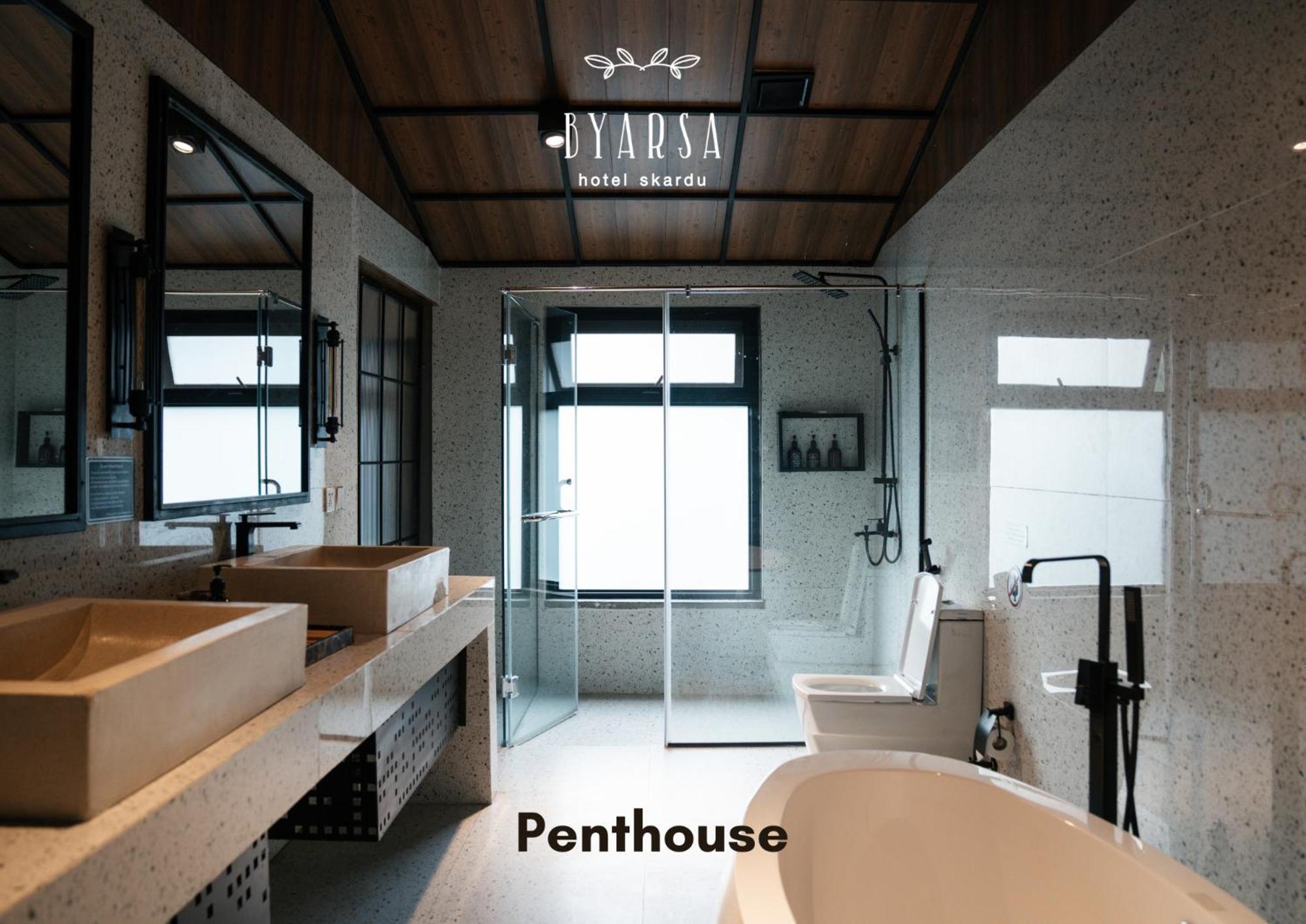 Byarsa Hotel Skardu Ponedas Экстерьер фото